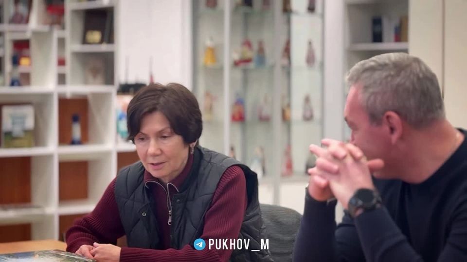 Максим Пухов: Сегодня побывал в центральной городской библиотеке, которая является не просто хранилищем книг, а настоящим культурным центром нашего города