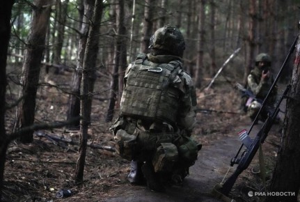 Войска группировки "Днепр" окружили Степногорск, заявил Герасимов