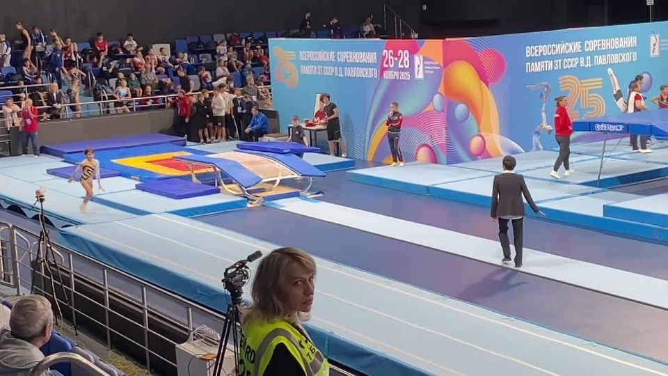 Сборная команда Запорожской области по прыжкам на батуте приняла участие во Всероссийских соревнованиях