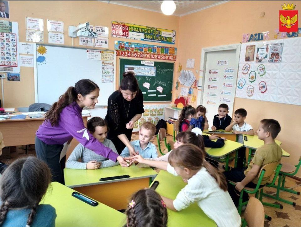 Педагоги ГБУ ОО ЗО «Юрьевская школа-детский сад имени Героя Советского Союза Ф.Г. Нестеренко» провели ряд познавательных мероприятий для учеников