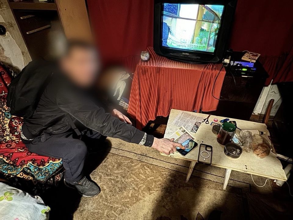 Полицейские вернули украденный телефон