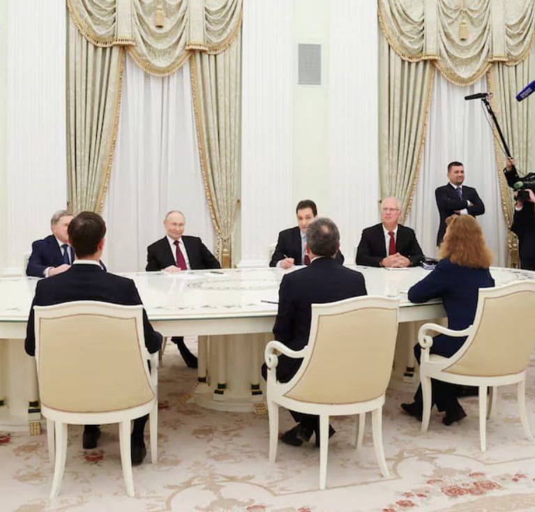 Переговоры в Кремле идут уже 4 часа