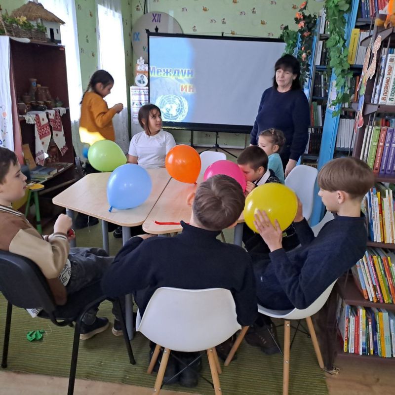 "НЕ БЫВАЕТ БЕДЫ ЧУЖОЙ". В Гаммовской сельской библиотеке прошло мероприятие посвященное Дню инвалидов