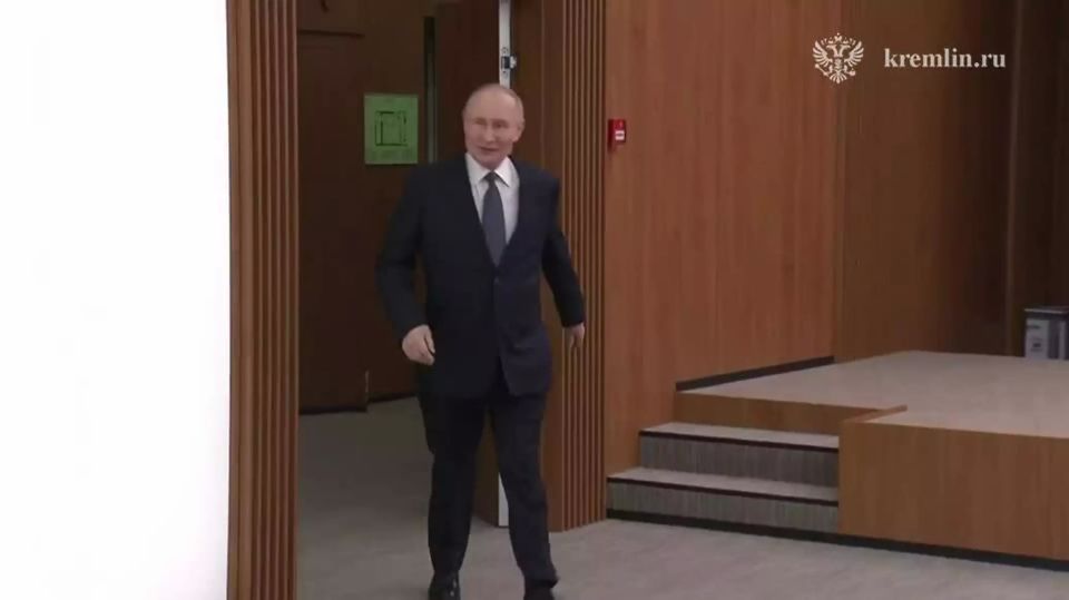 Сегодня Владимир Путин принял участие в церемонии награждения победителей в номинации «Волонтёр года – 2025» в рамках Международной премии #МыВместе