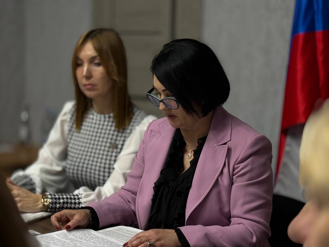 На заседании комиссии по делам несовершеннолетних в администрации Мелитопольского муниципального округа рассмотрели важные вопросы защиты прав детей