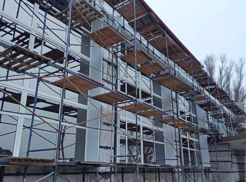 В Доме культуры в Терпенье завершают ремонт фасада