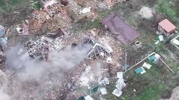 Операторы ударных дронов 291 гвардейского мотострелкового полка 58 Армии уничтожают остатки пехоты противника в н.п. Белогорье