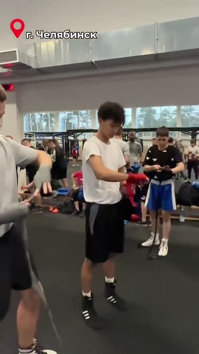 Ирина Гехт: Наши юные боксеры делятся видеовпечатлениями от поездки в Челябинск