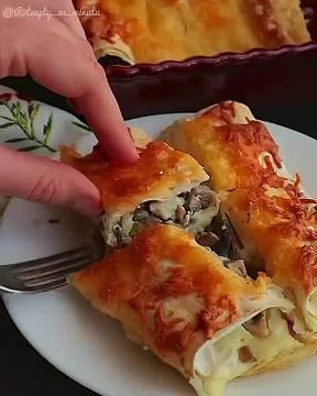 1111126. 16261125. Вкусные рулетики из лаваша с грибами и курицей Ингредиенты: