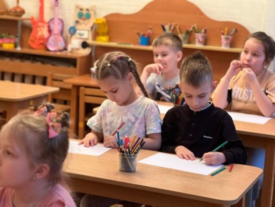 Активисты регионального отделения «Волонтёры Победы» посетили Мелитопольский детский сад «Теремок»