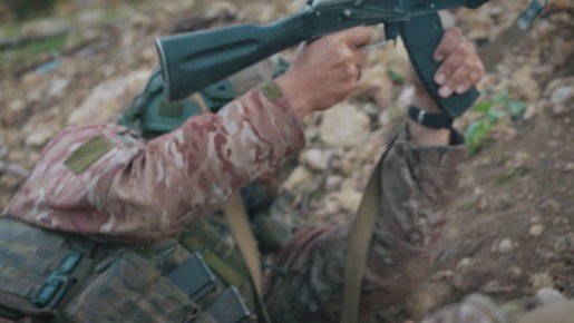 Вместе мы — сила. Когда в бою плечом к плечу стоят сыновья разных народов и вер, рождается сила, которую не сломить