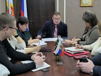 Александр Трудоношин: Организовал совещание с ключевыми представителями: заместителями, аппаратом, шеф-регионом и Советом депутатов