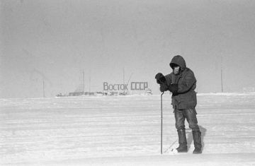это было сегодня.... 16 декабря 1957 года состоялось открытие советской антарктической научной станции «Восток»