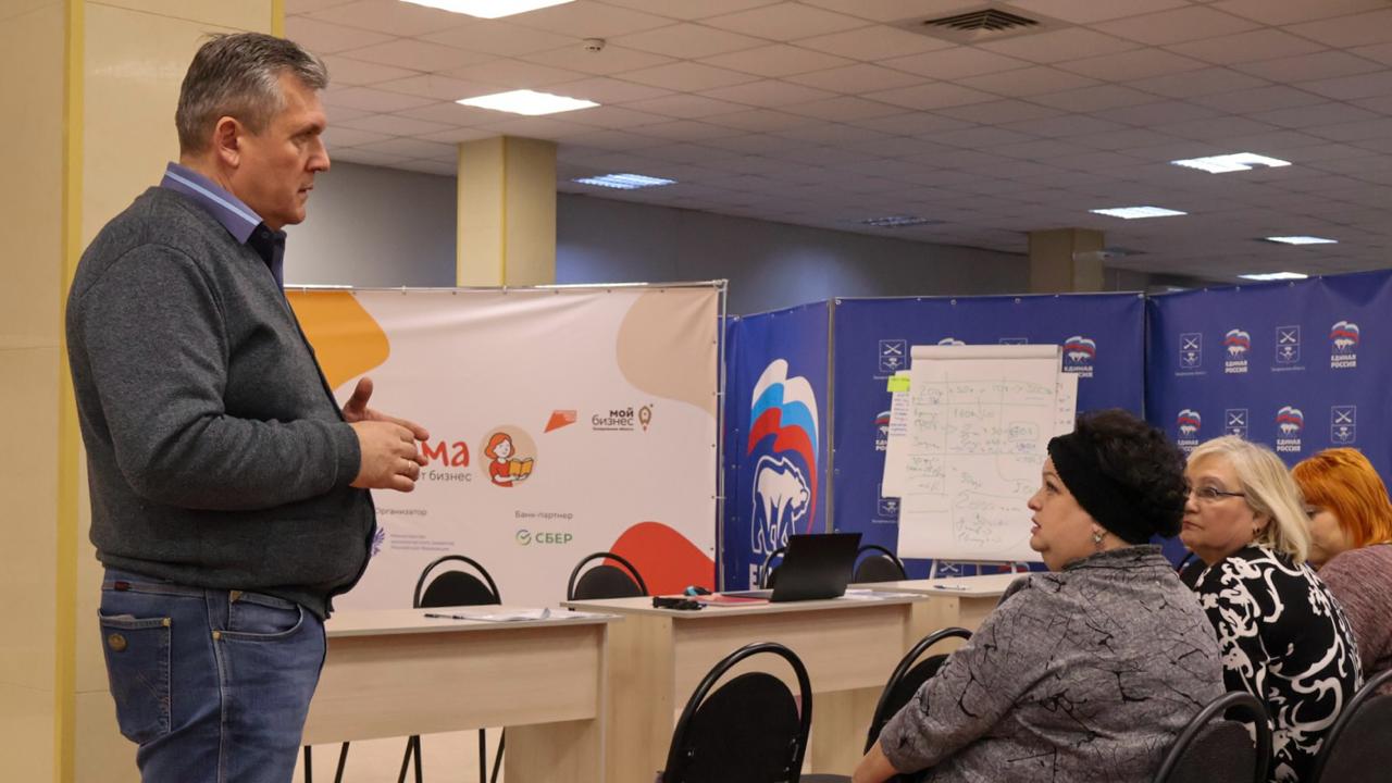 Григорий Прохватилов: На базе Штаба общественной поддержки «Единой России» в Мелитополе прошло обучение будущих операторов регионального центра службы «122»