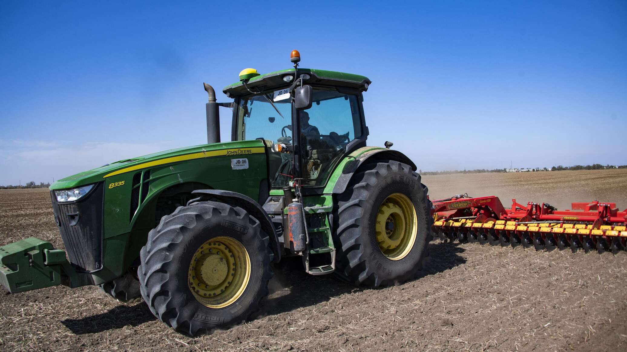 Программу льготного лизинга в новых регионах России продлили на год