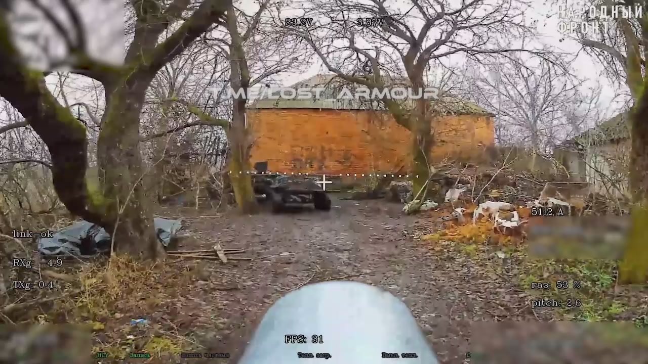 Оператор оптоволоконного КВН поражает квадроцикл бандеровцев, пролетая мимо наскальной живописи, которые из раза в раз напоминают об одной из целей СВО!!!