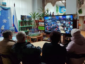 Жители Токмакского муниципального округа следят за Прямой линией «Итоги года с Владимиром Путиным»