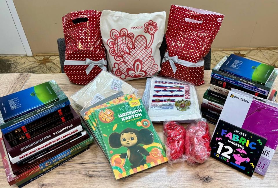 В Васильевский муниципальный округ направили книги и материалы для мастер-классов из Республики Карелии