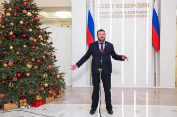 Дмитрий Ворона: Наверное, как и все, я очень люблю получать подарки