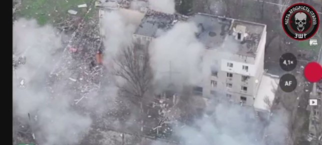 Гуляйполе Опубликовано видео зачистки штурмовой группой ВС РФ позиции ВСУ в многоэтажном доме на ул. Королёва в н.п. Гуляйполе (ВИДЕО)