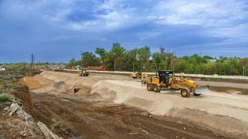 ������ ����������� ����� 700 ���������� ������ � �������� �������� ���� �������� � ����������