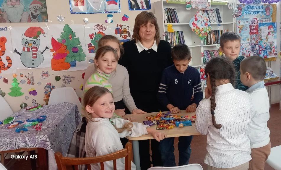 В Волчанской сельской библиотеке прошло увлекательное предновогоднее мероприятие