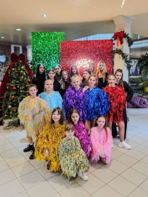 23-го декабря модели студии "Территория Моды" под руководством Анны Гасымовой приняли участие в показе на мероприятии "Новогодняя мастерская" прошедший на базе Министерства по молодежной политике Запорожской области