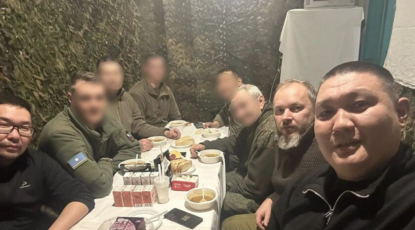 Делегация из Якутии доставила в госпиталь Куйбышевского района гумпомощь