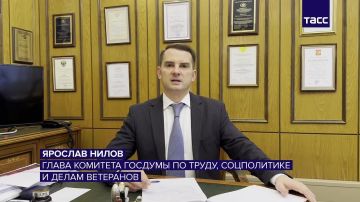 Самозанятые смогут оформлять себе больничные, сообщил ТАСС депутат Нилов