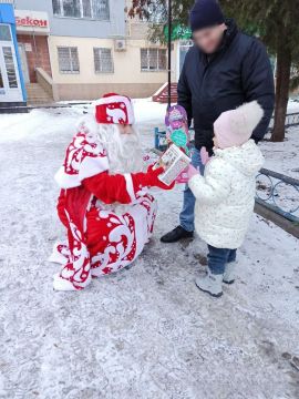 Дед Мороз поздравил детей сотрудников и работников исправительной колонии № 1