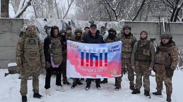 С Новым годом от бойцов с передовой!