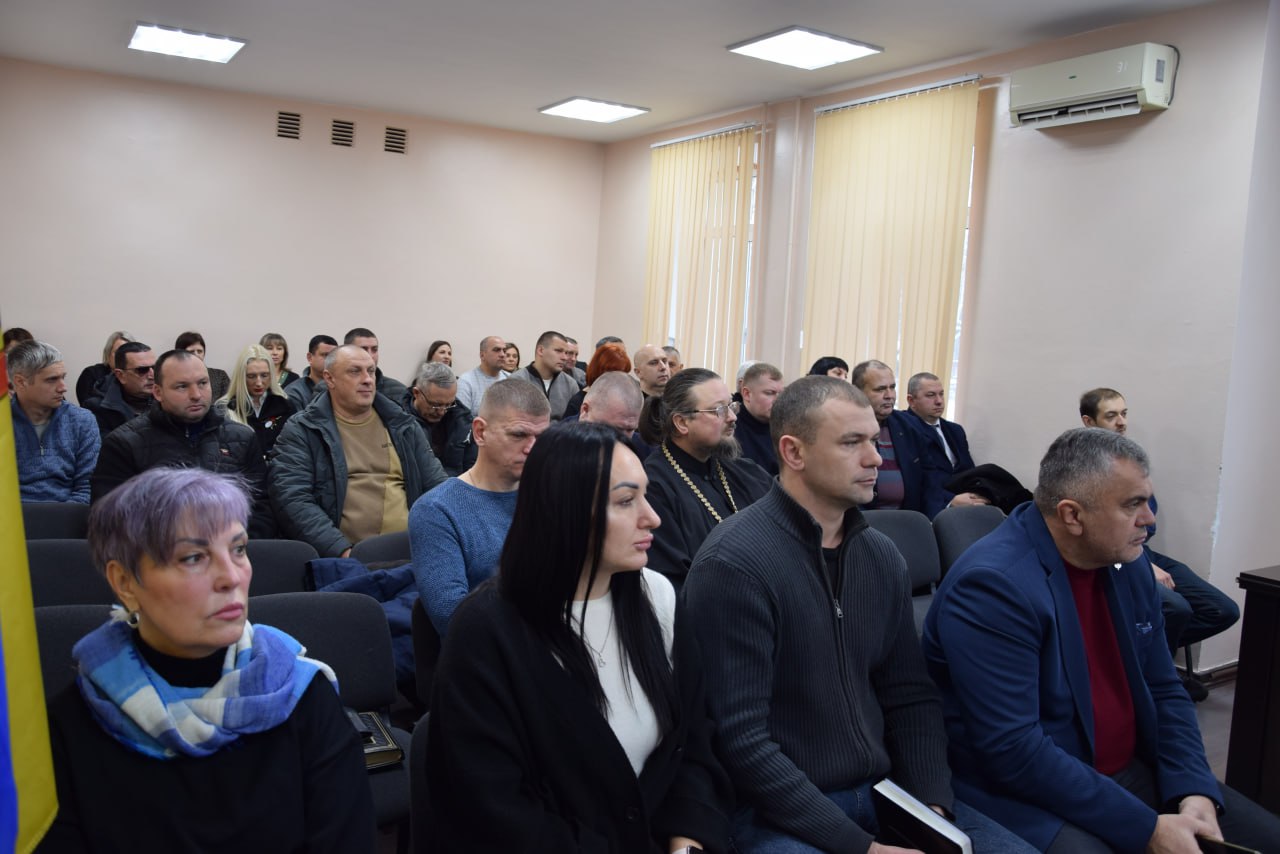 В администрации состоялось итоговое расширенное совещание под председательством Главы Токмакского муниципального округа Александра Калмыкова