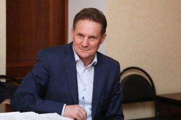 Сегодня День рождения отмечает Первый заместитель Председателя Правительства Пензенской области Виктор Николаевич Кувайцев, руководитель делегации шефа региона Пензенской области, Почетный строитель России