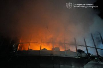 В Запорожье этой ночью было девять прилётов, сообщают власти