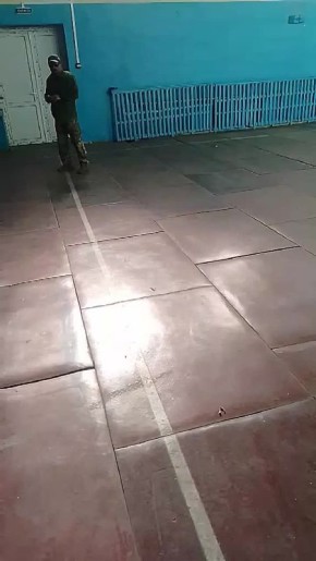 Трофейное видео с телефона денацифицированного под Купянском ВСУшника убедительно доказывает, что "воины света" до сих пор размещаются в школах, прячась за спинами детей