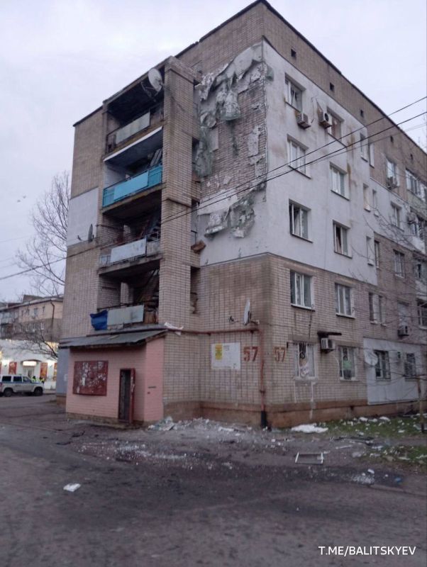 Беспилотники ВСУ ночью атаковали Бердянск в Запорожской области, сообщил губернатор Балицкий