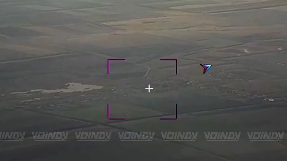 Авиация 11 армии ВВС и ПВО продолжает наносить удары по противнику к северо-западу от н.п. Гуляй-поле. На этот раз под раздачу попала Барвиновка