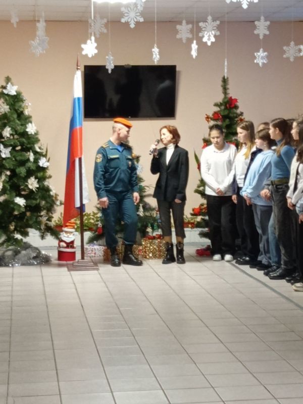 Ученики Днепрорудненской общеобразовательной школы № 1 «София» встретили новую учебную четверть