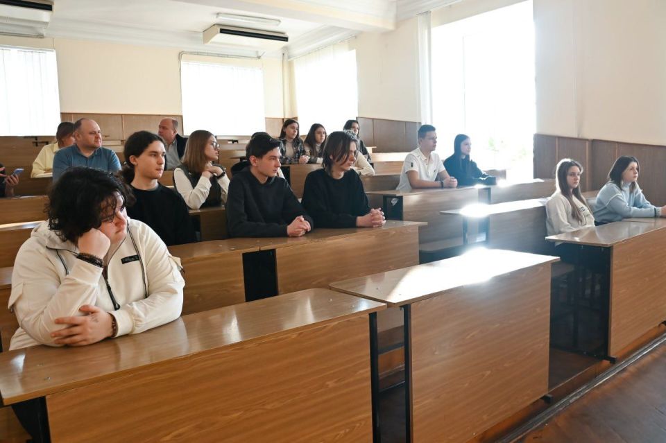 С 12 января в Запорожской области, как и по всей России, начался региональный этап главного интеллектуального соревнования для школьников — Всероссийской олимпиады (ВсОШ)