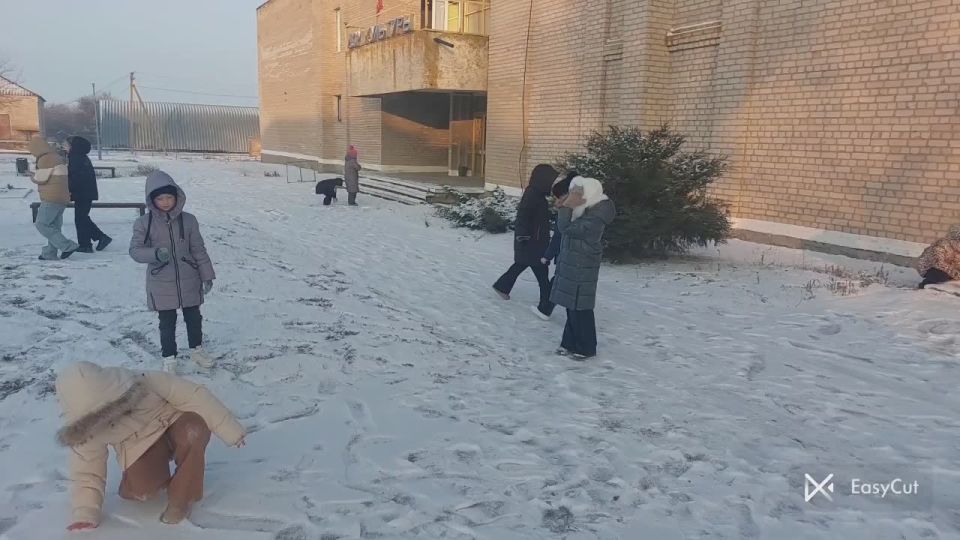 #нам_пишут. Зима превратила Горьковский СДК в декорации к старой доброй сказке