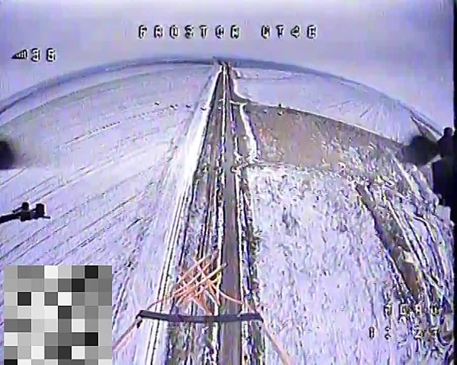 Запорожское направление.. Оператор ударного дрона 1429 полка 58 Армии в режиме свободной охоты сжег автомобиль украинских боевиков