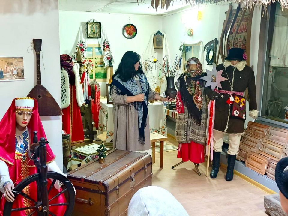 Музей Бердянска оживляет традиции для женского клуба «Азовушка»