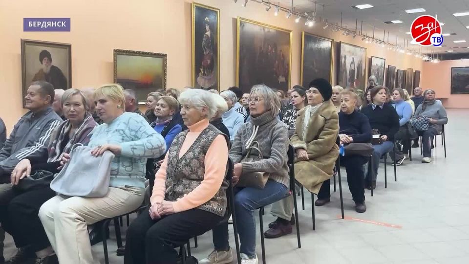 Живопись и графика из Бердянска покорили Великий Новгород