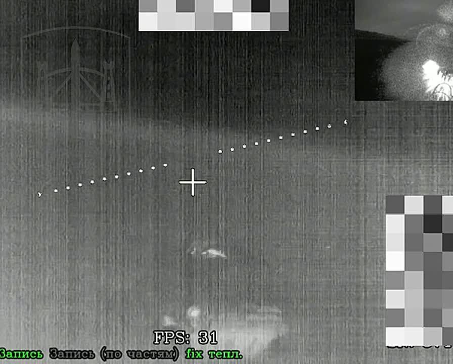 Запорожское направление. Операторы ударных дронов 19 гвардейской мотострелковой дивизии обнаружили и уничтожили тяжелый беспилотник "Баба Яга" украинских боевиков, а после догнали ее убегающий расчет и его ликвидировали