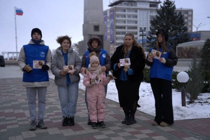 Активисты из Мелитополя приняли участие в акции памяти «Блокадный хлеб»