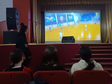 Урок на большом экране: разбираем гандбол!