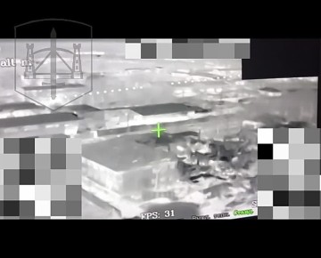 Запорожское направление. В Орехове оператор дрона-камикадзе 58 Армии в режиме "свободной охоты" обнаружил роботизированную платформу врага с грузом и уничтожил ее