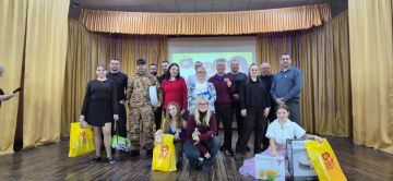 � ����� � 4 ���������� ��������� �������� ������� �����, ����, � � ������� ������