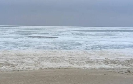 В Запорожской области замерзло Азовское море