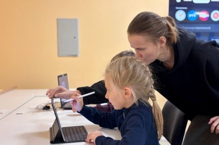 «Земский работник культуры»: специалисты в ДНР получили первые выплаты